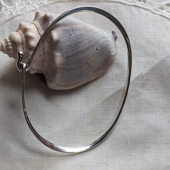 JAMES AVERY STERLING SILVER 925 HAMMERED HOOK ON BRACELET - Large - Picture 2 of 5